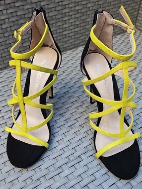Aldo Neon Yellow Strappy High Heel Sandals with Black Accents Size 8